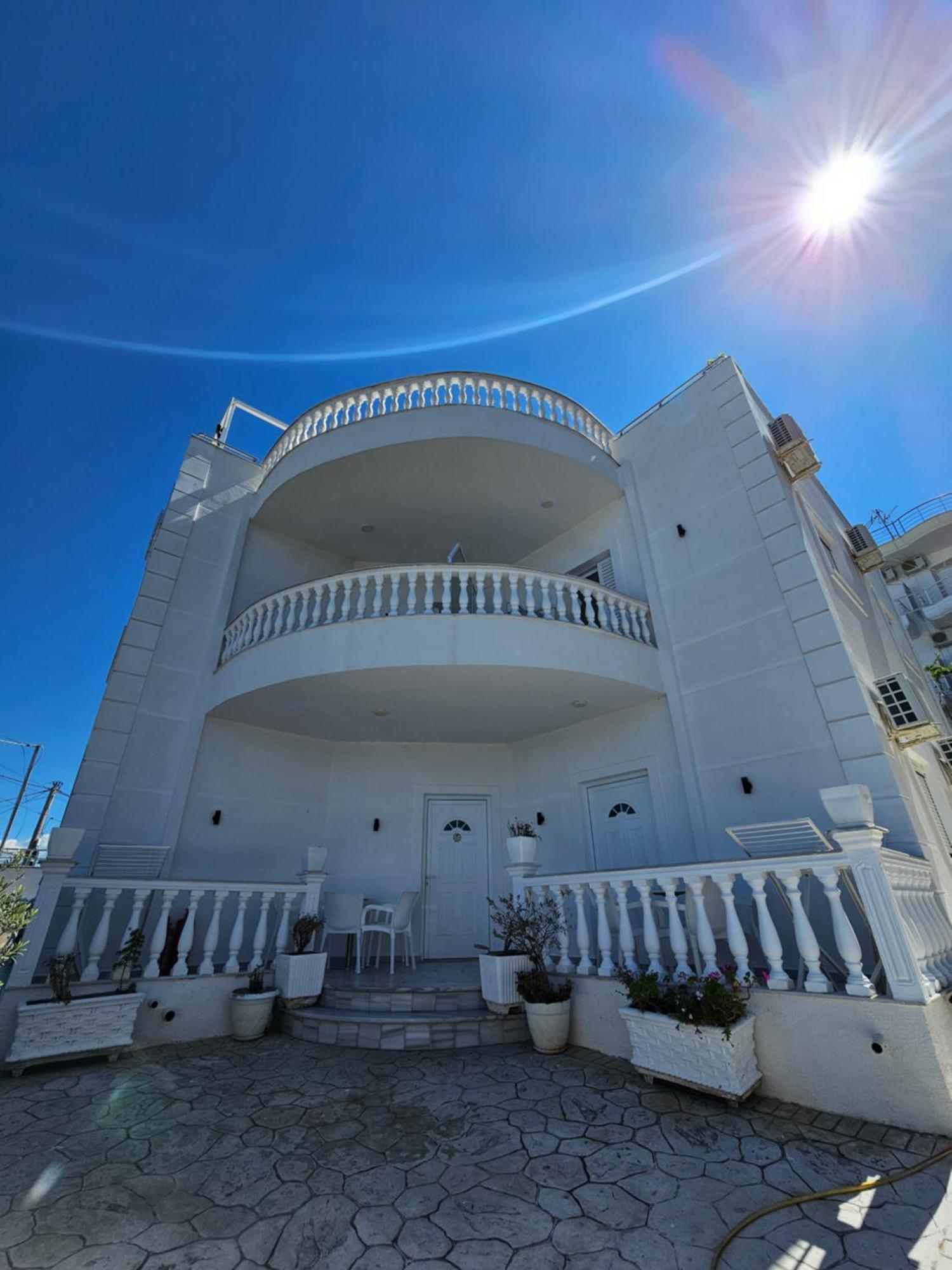 Villa A & A Ксамил Екстериор снимка